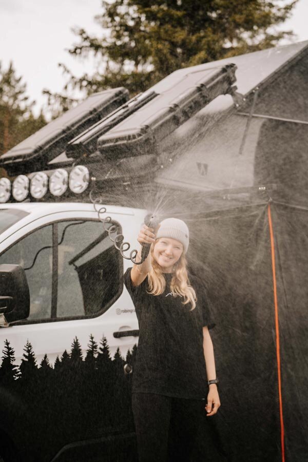 Vickywood - Mobiler Outdoor Druckwassertank & Travel Shower EVOTANK